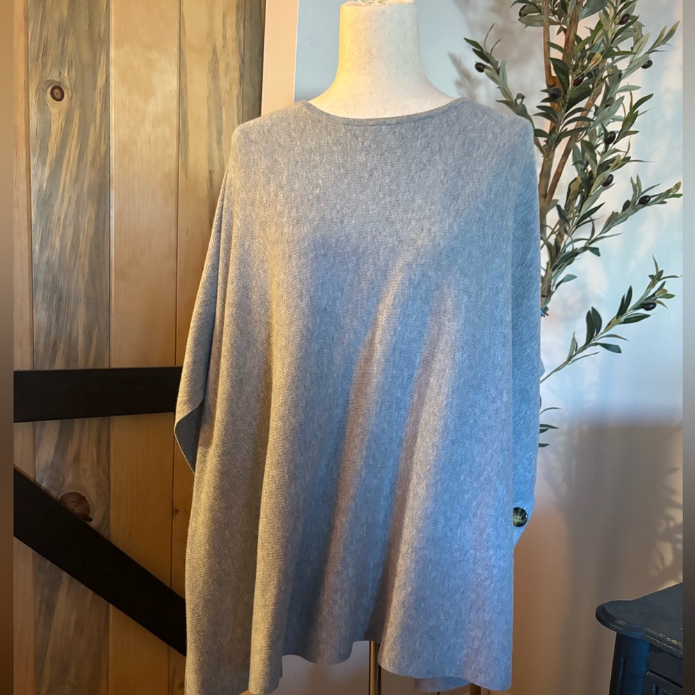 Loft outlet gray poncho one size